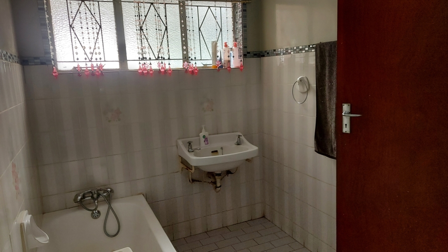 4 Bedroom Property for Sale in Oos Einde North West